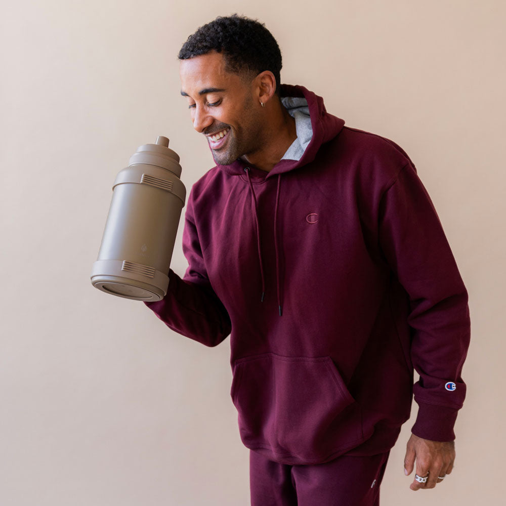 78-oz-titan-bottle-pastel-collection-y5 32_Manna_Website_Lifestyles_Titan_Darker_2.jpg