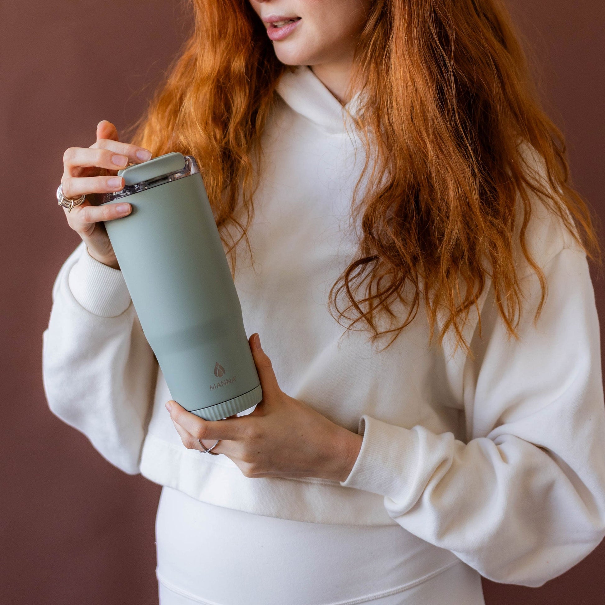 30-oz-groove-tumbler-j3 4Manna_Website_Lifestyles-17.jpg
