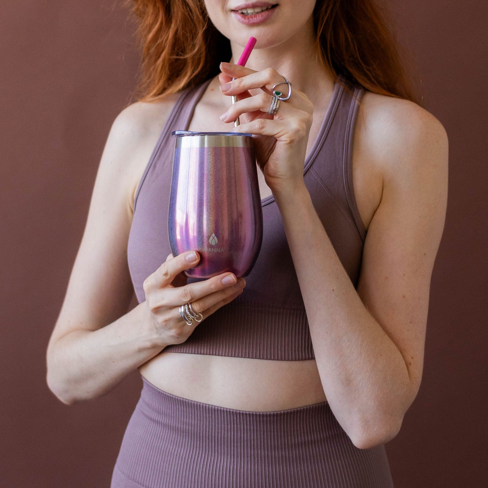 17-oz-straw-wine-tumbler-o3 9_Manna_Website_Lifestyles-25.jpg