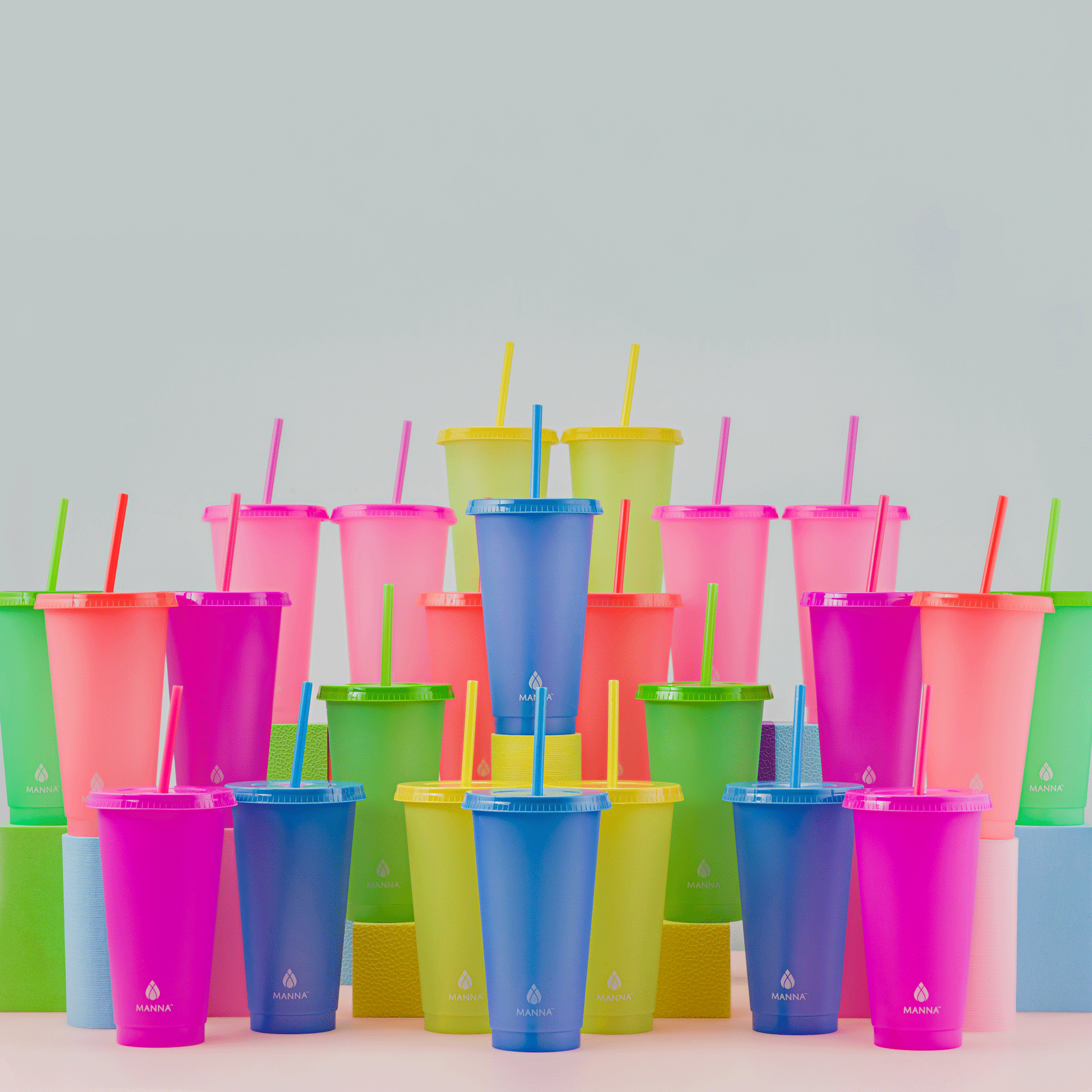 24-piece-original-color-changing-cup-set-z8 A0029811.gif